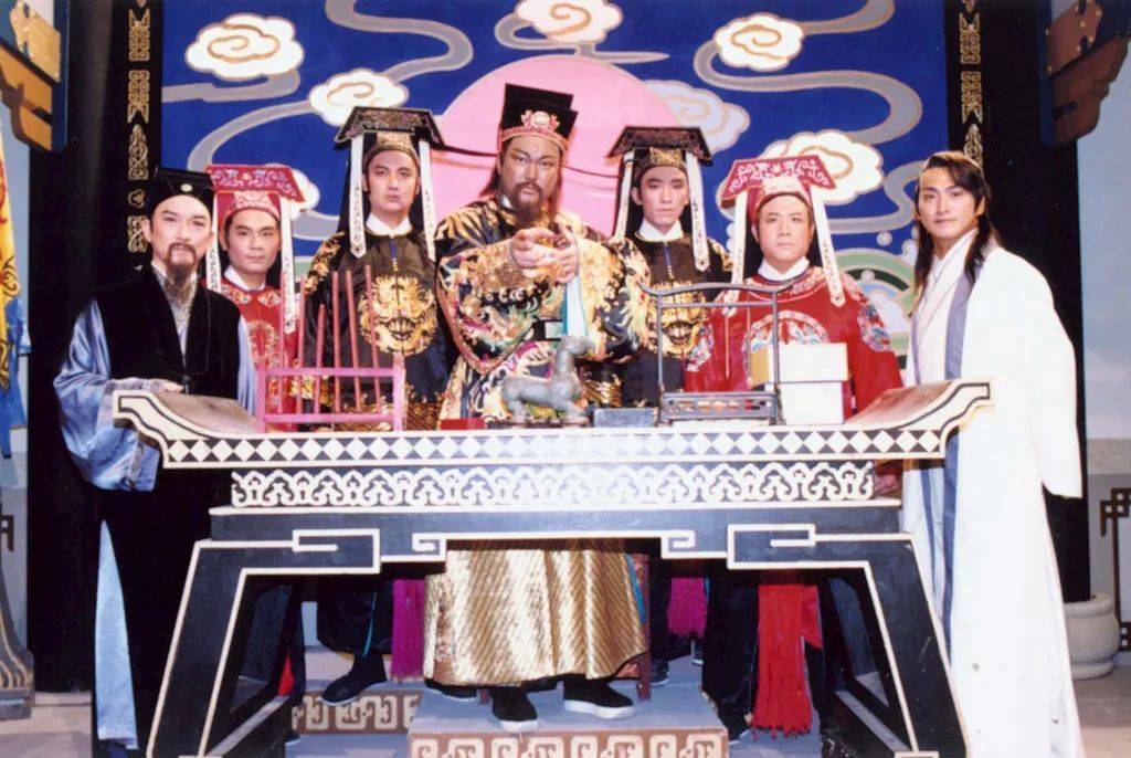 王中王包青天一肖中特