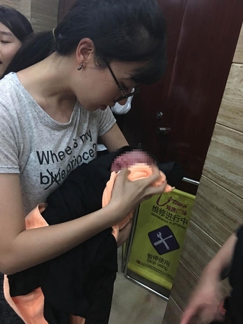 白姐王中王六肖选一肖，揭秘背后的秘密与策略，揭秘白姐王中王六肖选一肖背后的秘密与策略之道