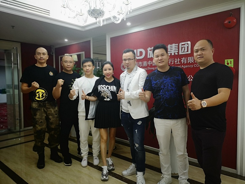 香港资料王中王一肖中，深度解析与探索，香港资料王中王肖中深度解析与探索揭秘